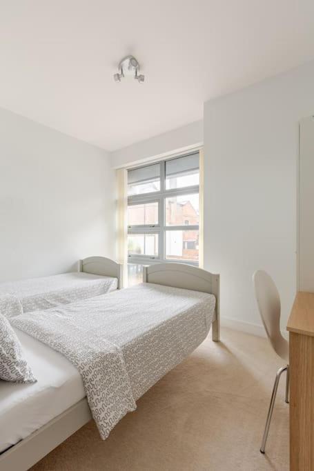 Modern City Centre House With Free Parking Cantorbéry Extérieur photo