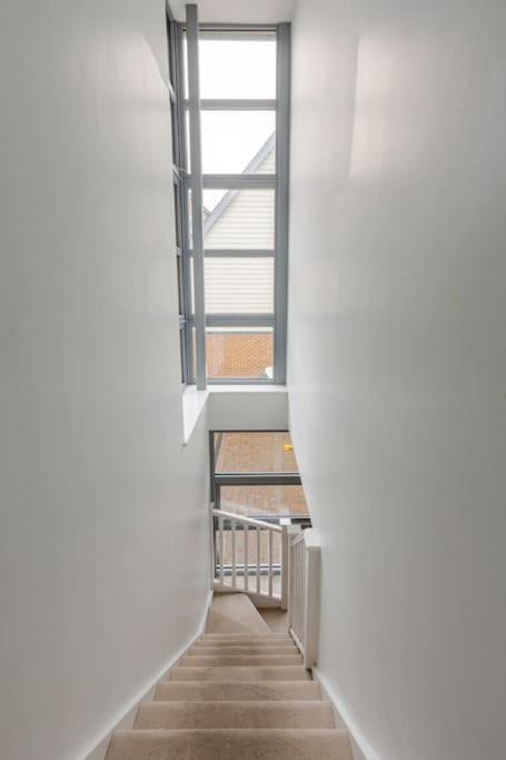Modern City Centre House With Free Parking Cantorbéry Extérieur photo