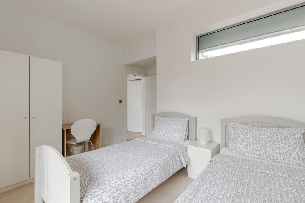 Modern City Centre House With Free Parking Cantorbéry Extérieur photo