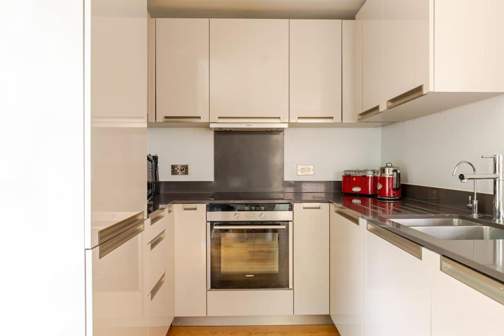 Modern City Centre House With Free Parking Cantorbéry Extérieur photo