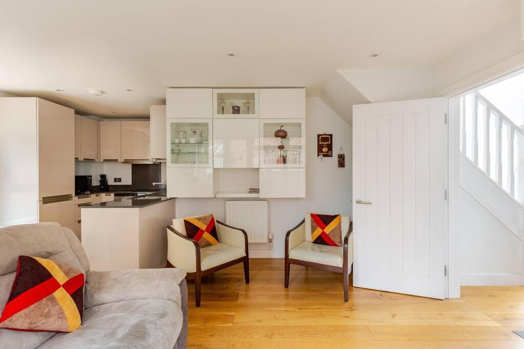 Modern City Centre House With Free Parking Cantorbéry Extérieur photo